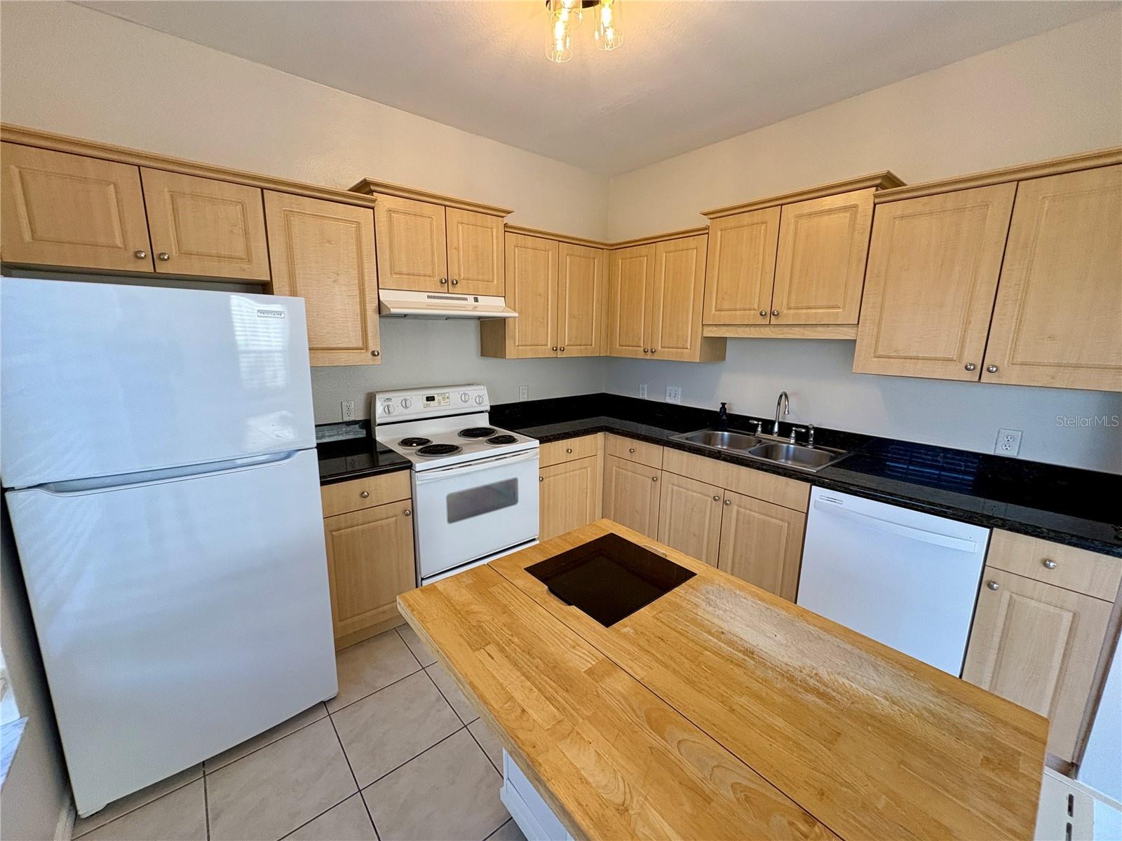 CAROLINA LANDINGS AT UNIVERSITY PLACE A - Residential Lease