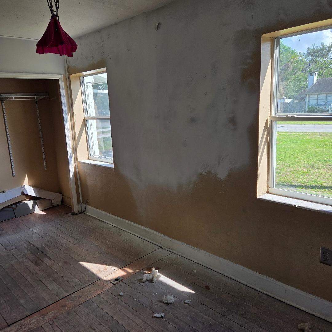 LEESBURG HILLSIDE MANOR - Residential