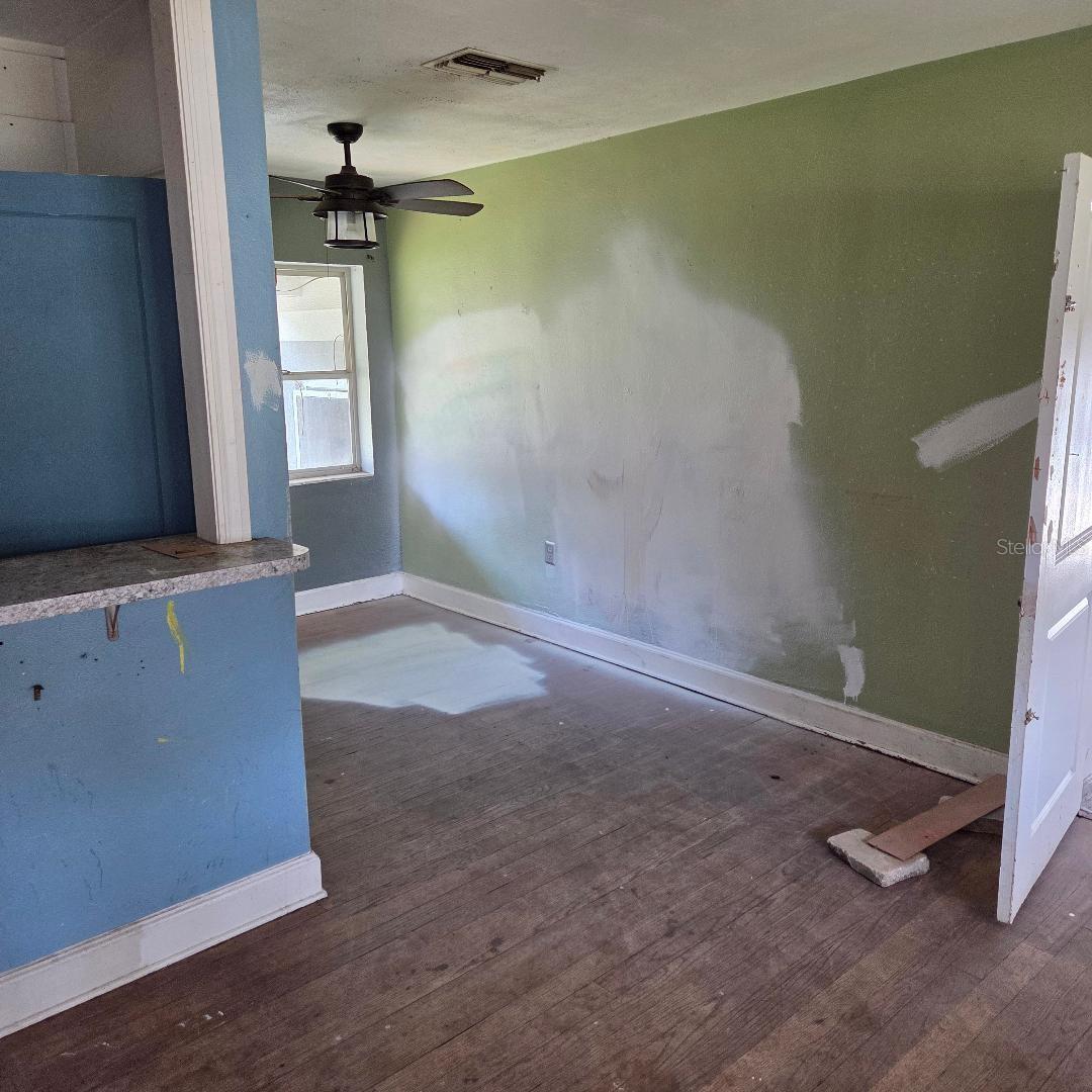 LEESBURG HILLSIDE MANOR - Residential