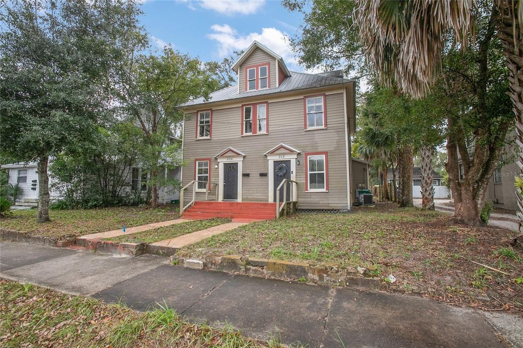 Photo of 206 W Wisconsin Avenue, Deland, FL 32720 (MLS # V4946669)