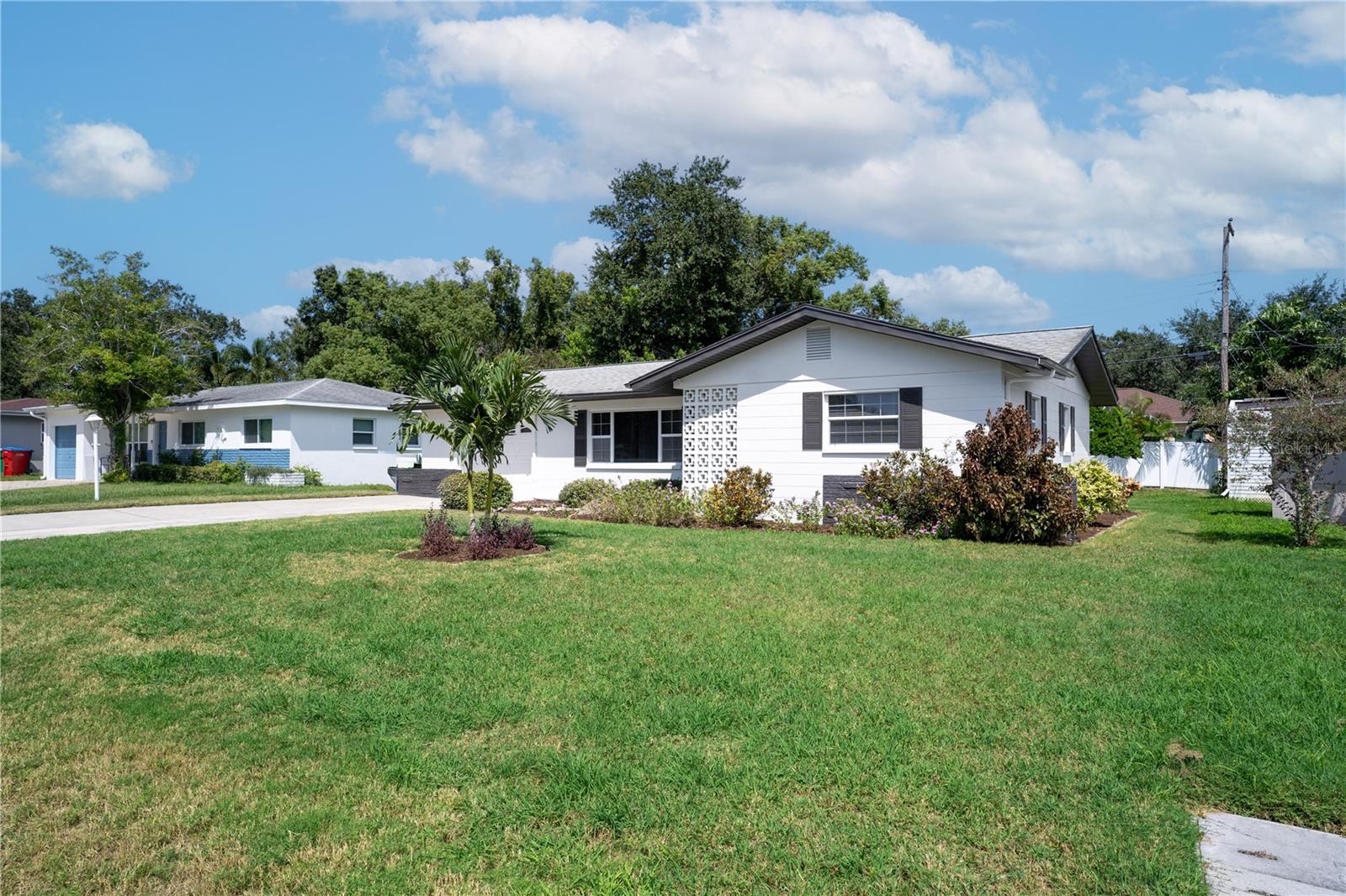 SEMINOLE LAKE VILLAGE - Residential