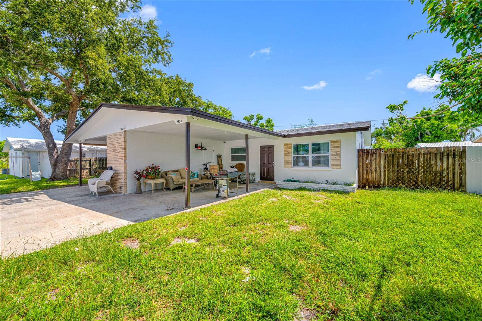 ALCONA ESTATES - Residential Income