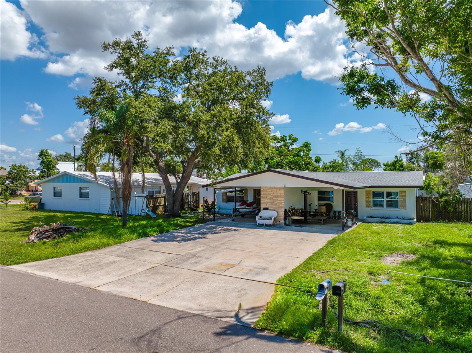 ALCONA ESTATES - Residential Income