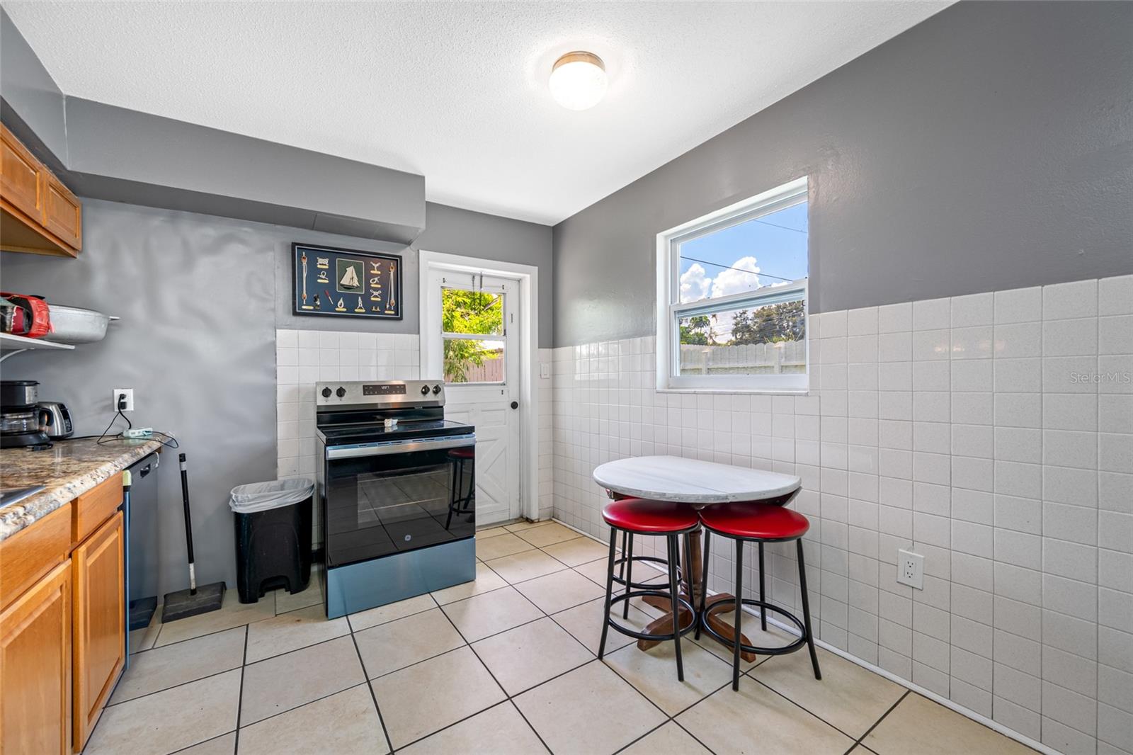 ALCONA ESTATES - Residential Income
