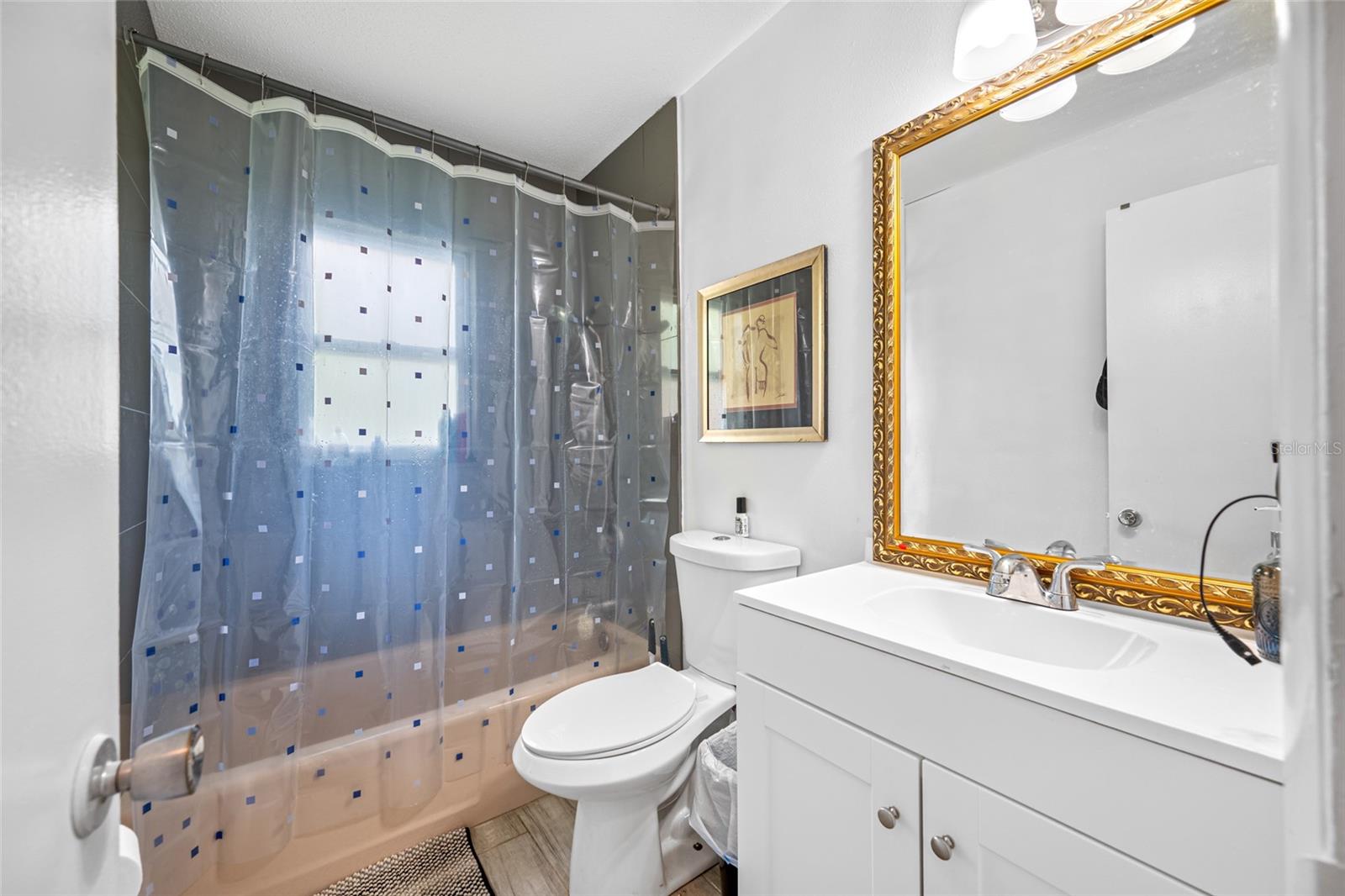 ALCONA ESTATES - Residential Income