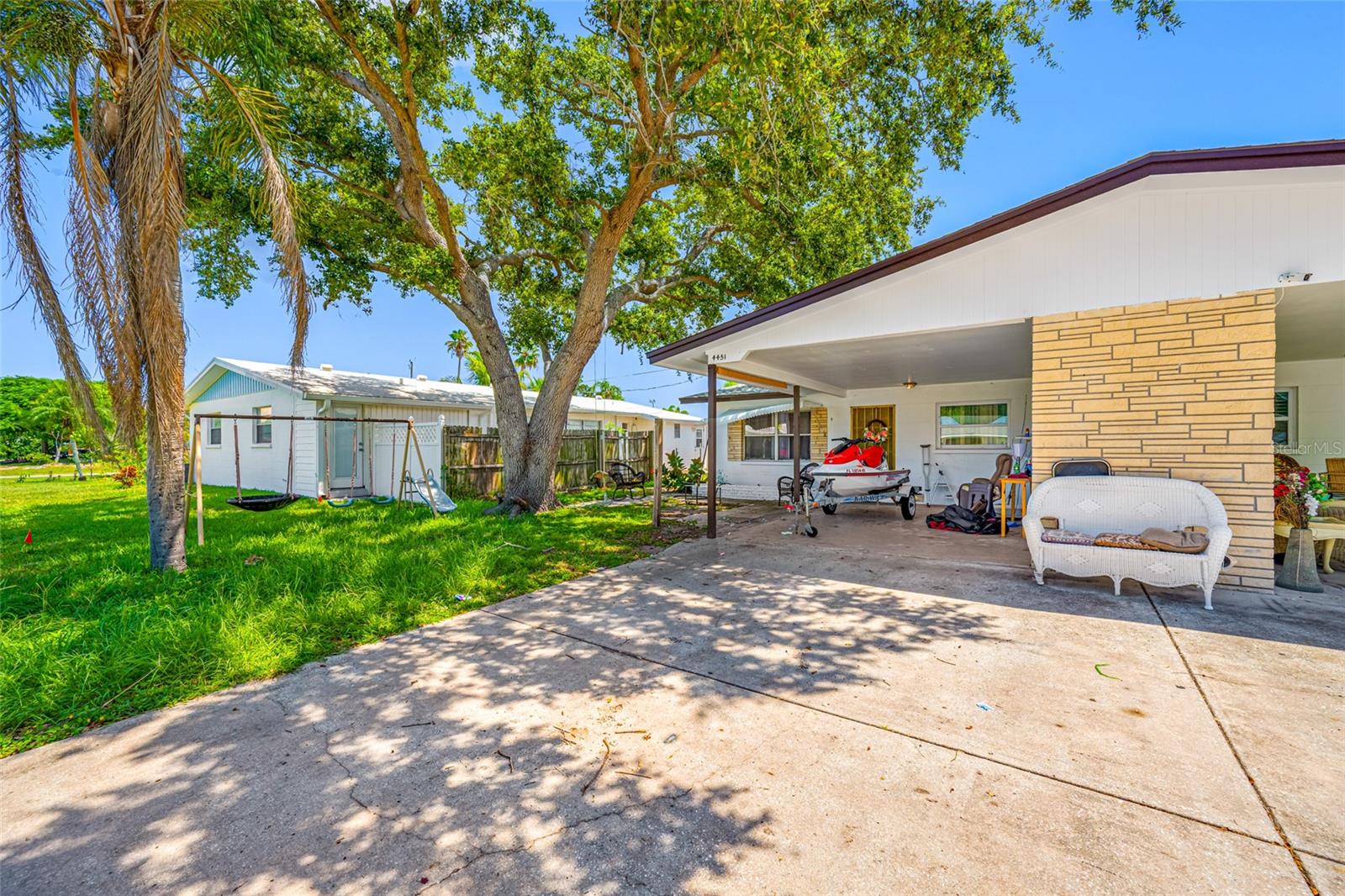 ALCONA ESTATES - Residential Income