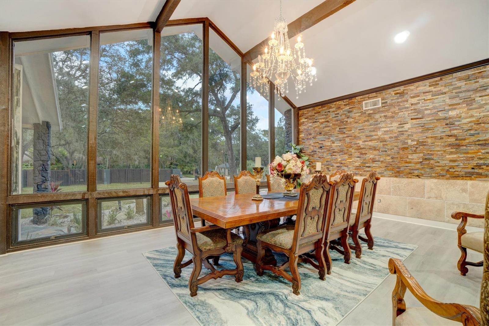 DAWN ESTATES - Residential Lease