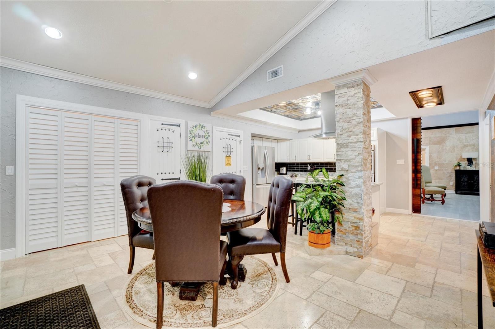 DAWN ESTATES - Residential Lease