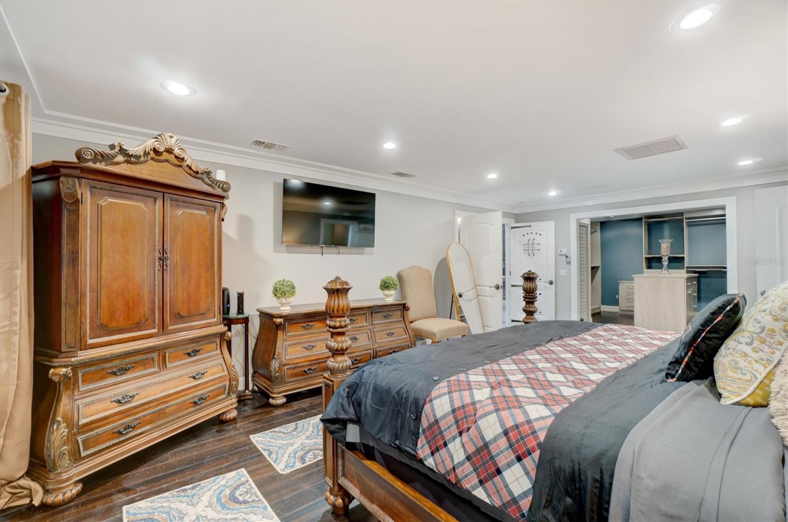 DAWN ESTATES - Residential Lease