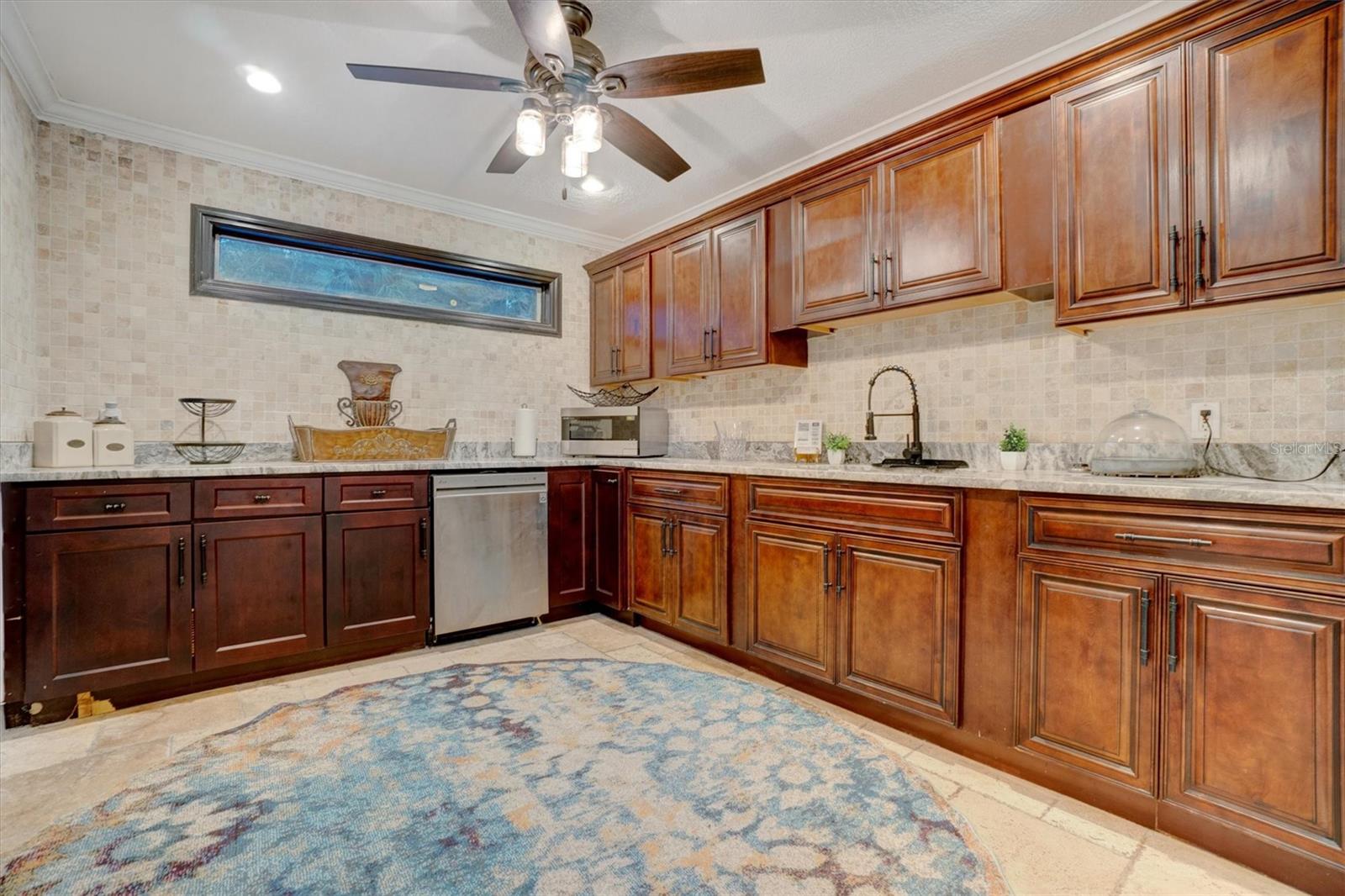 DAWN ESTATES - Residential Lease