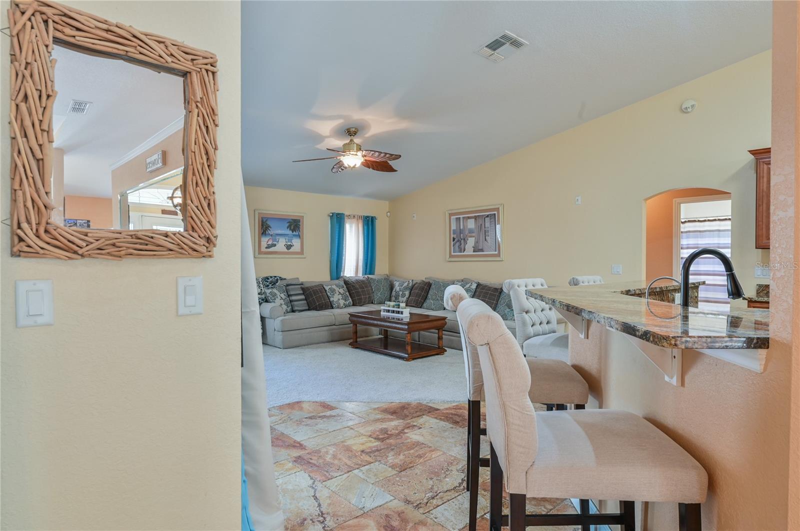 ROLLING HILLS - Residential