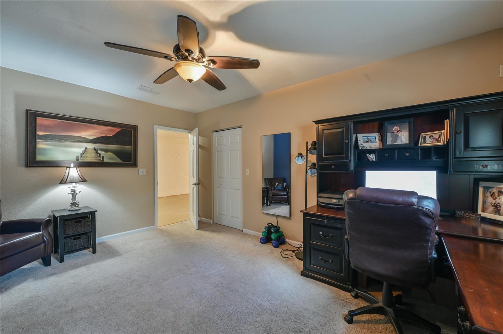 ROLLING HILLS - Residential