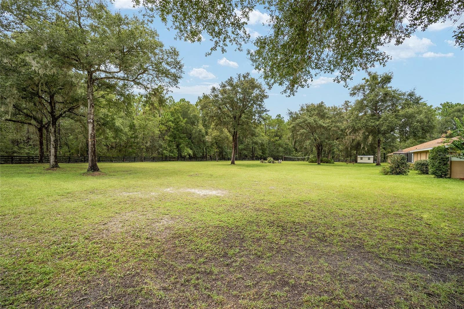 ROLLING HILLS - Residential