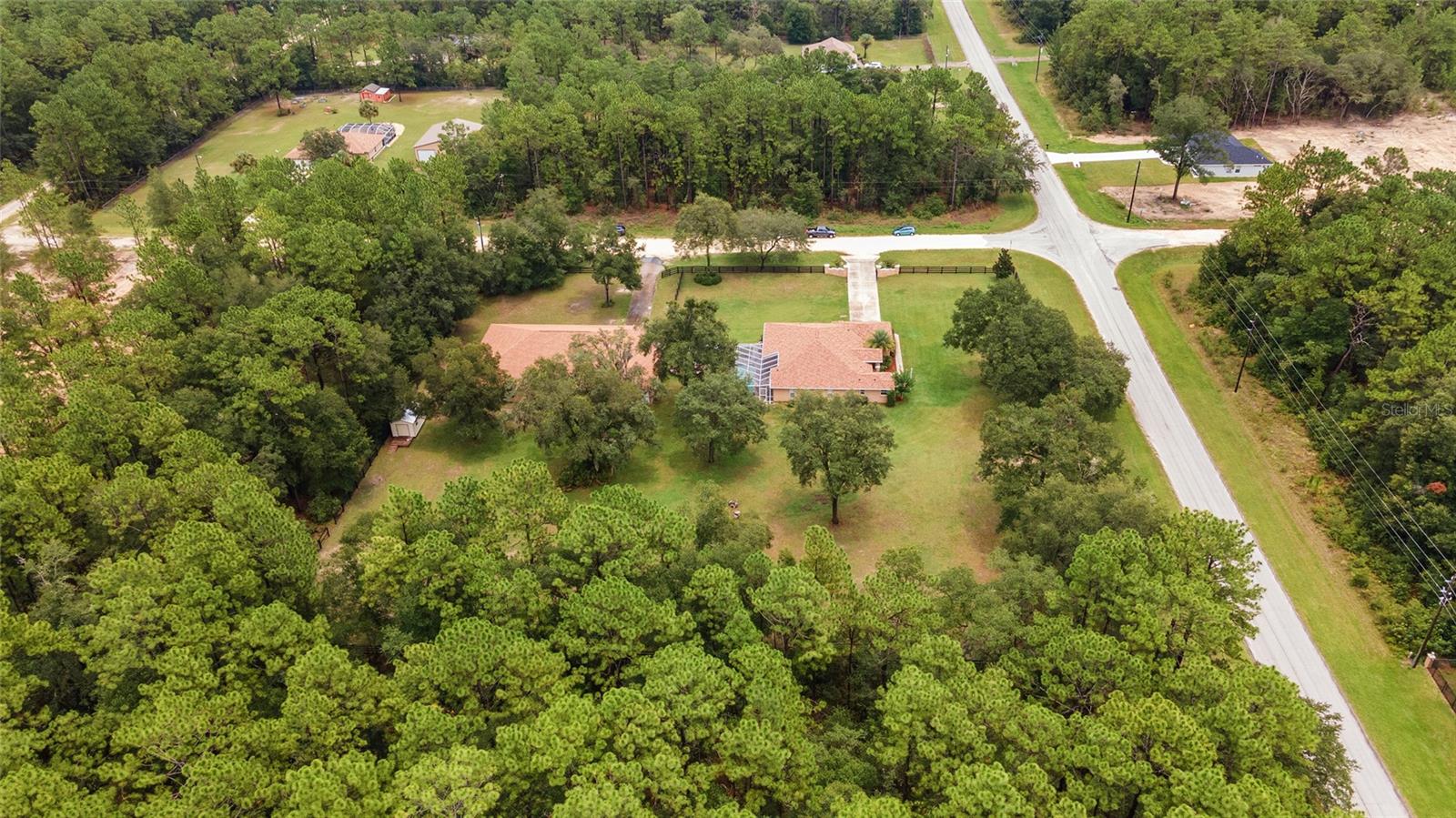 ROLLING HILLS - Residential