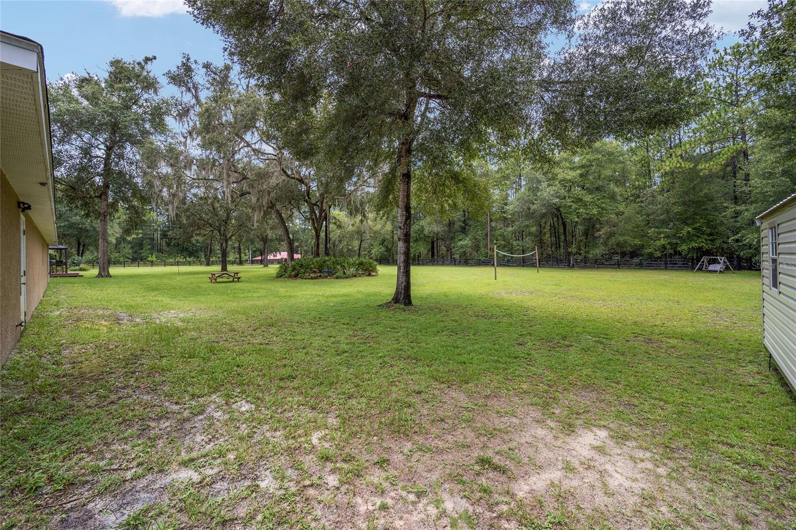 ROLLING HILLS - Residential