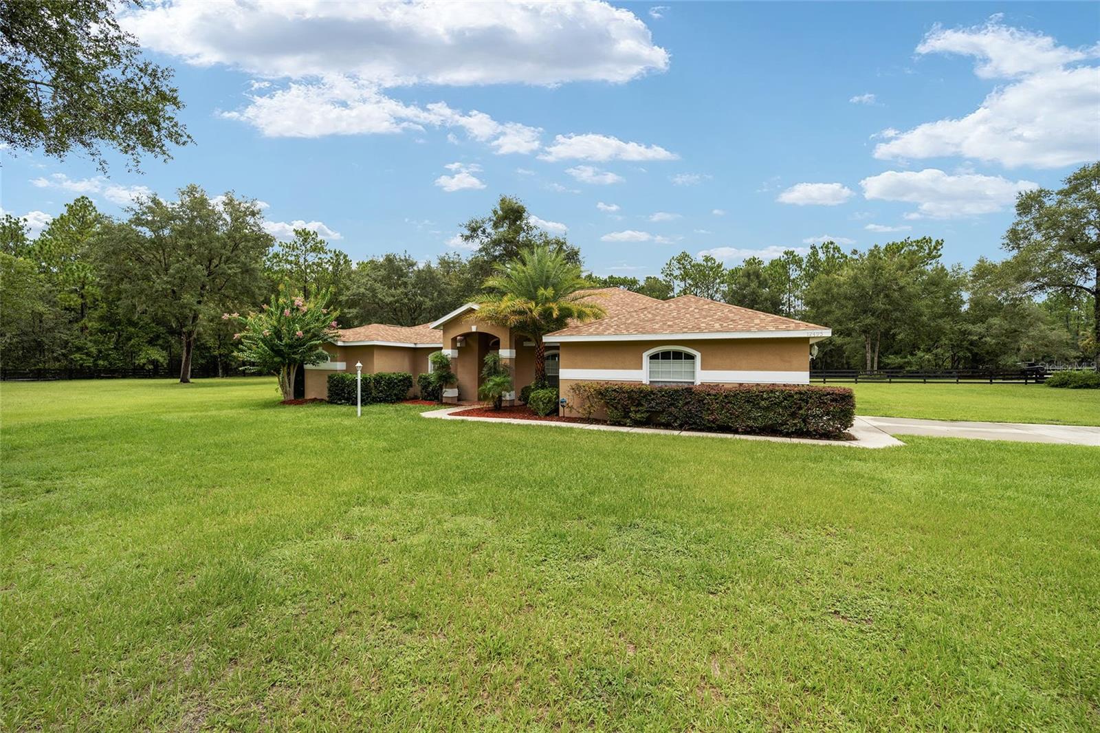 ROLLING HILLS - Residential