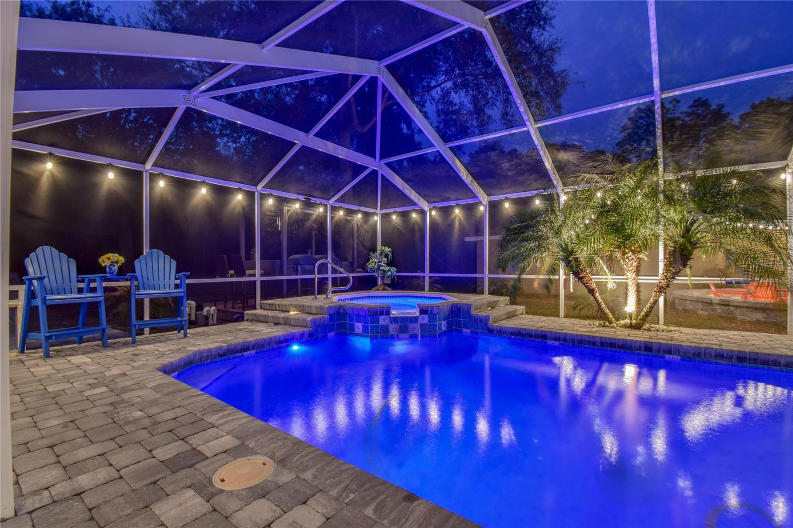 ROLLING HILLS - Residential