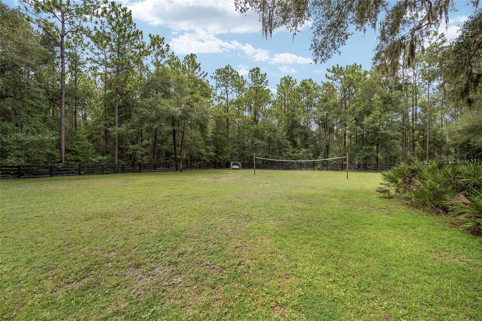 ROLLING HILLS - Residential