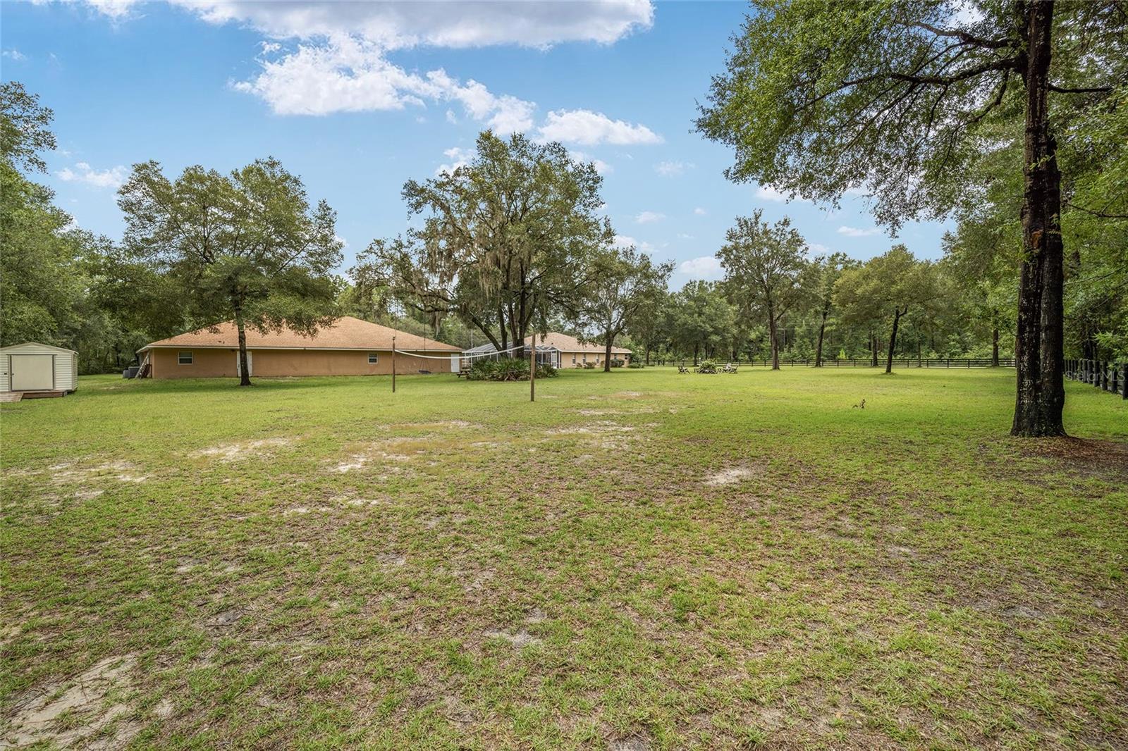 ROLLING HILLS - Residential