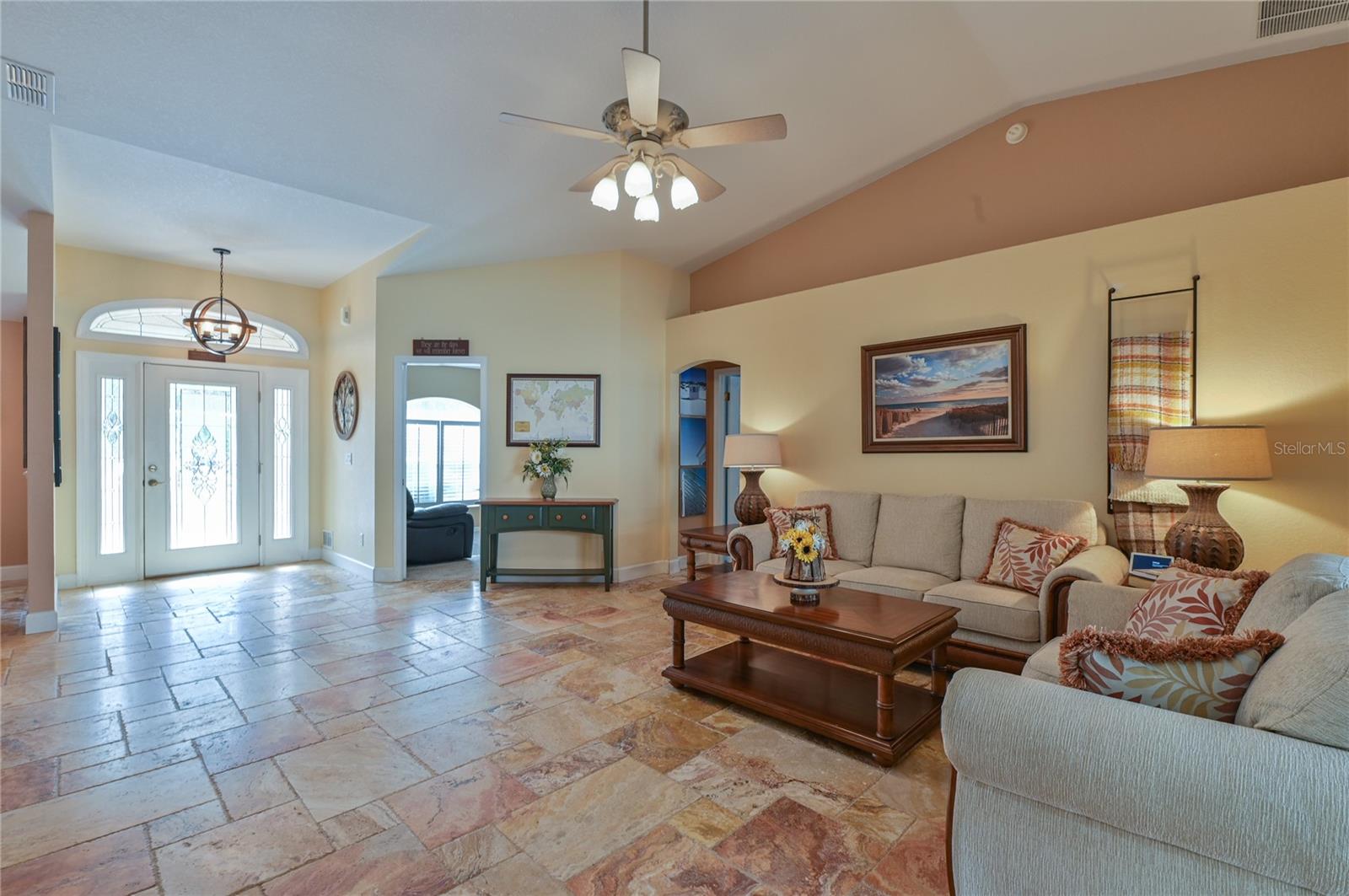 ROLLING HILLS - Residential