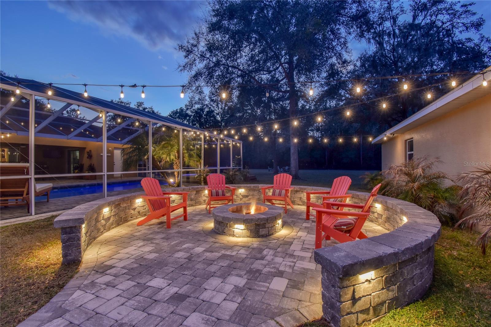 ROLLING HILLS - Residential