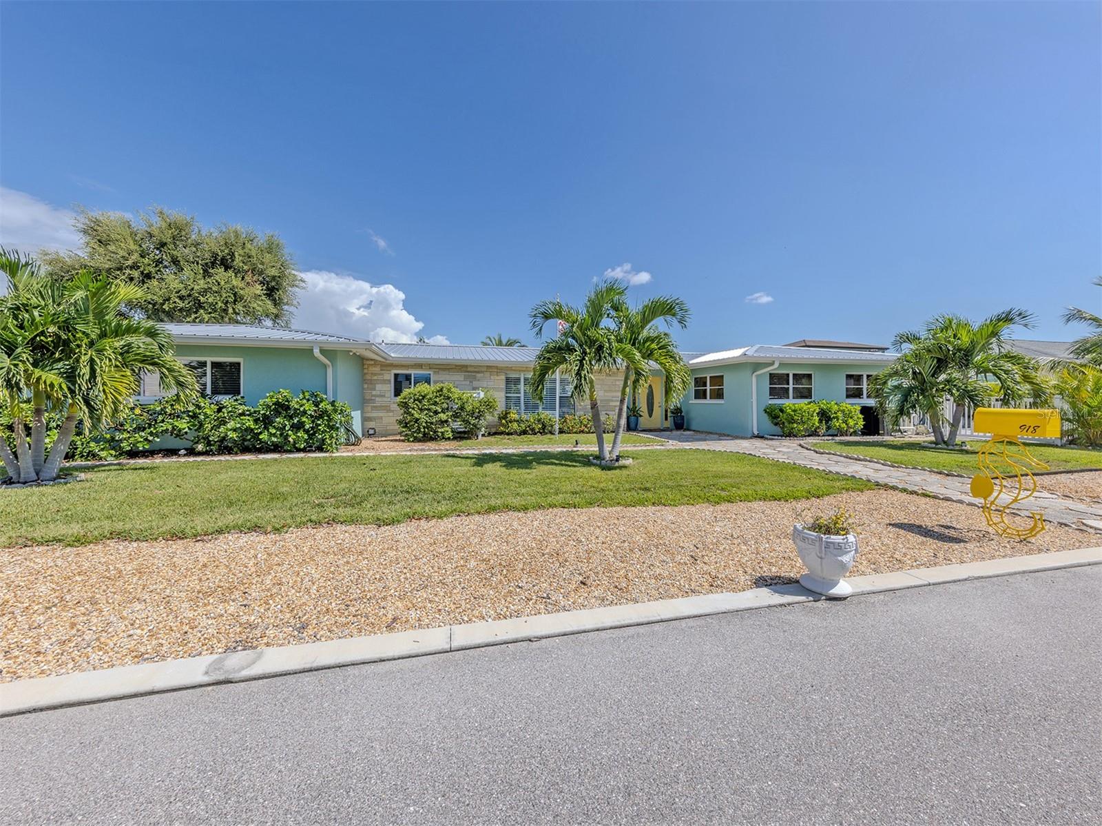 Search Properties for Sale 3 918 GIBBS ROAD