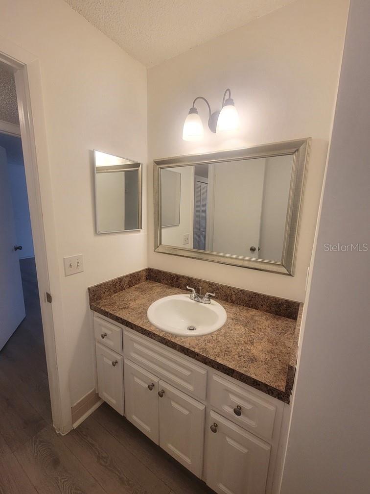 BAYWOOD MEADOWS PH 01 - Residential Lease