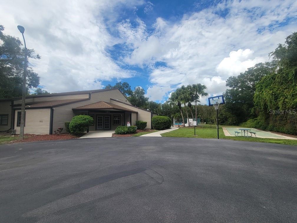 BAYWOOD MEADOWS PH 01 - Residential Lease