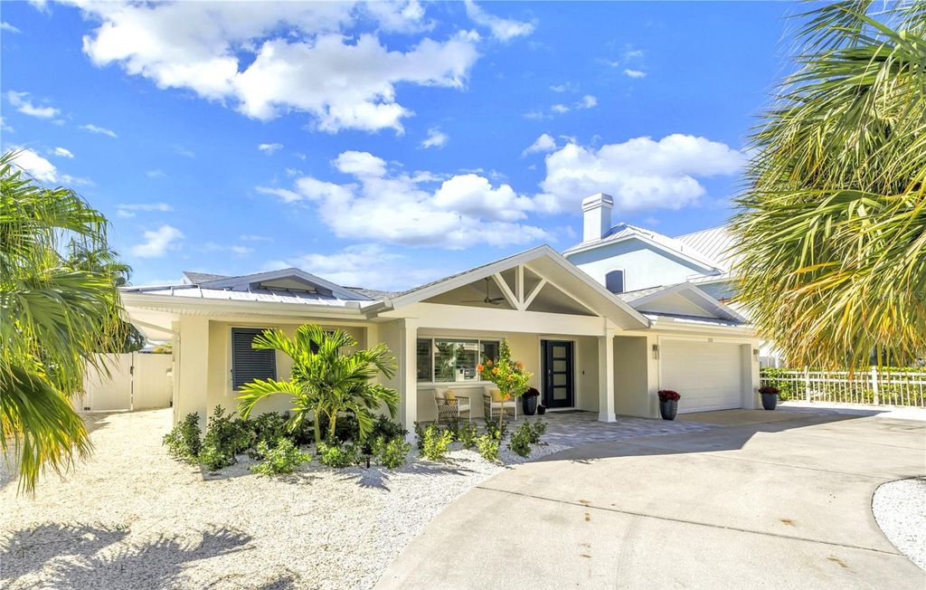 Photo of 315 Harbor Drive, Indian Rocks Beach, FL 33785 (MLS # TB8439132)