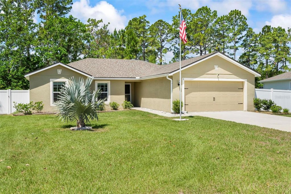 Photo of 9 Waldron Place, Palm Coast, FL 32164 (MLS # FC315233)