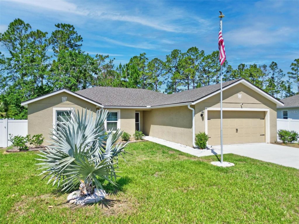 Photo of 9 Waldron Place, Palm Coast, FL 32164 (MLS # FC315233)