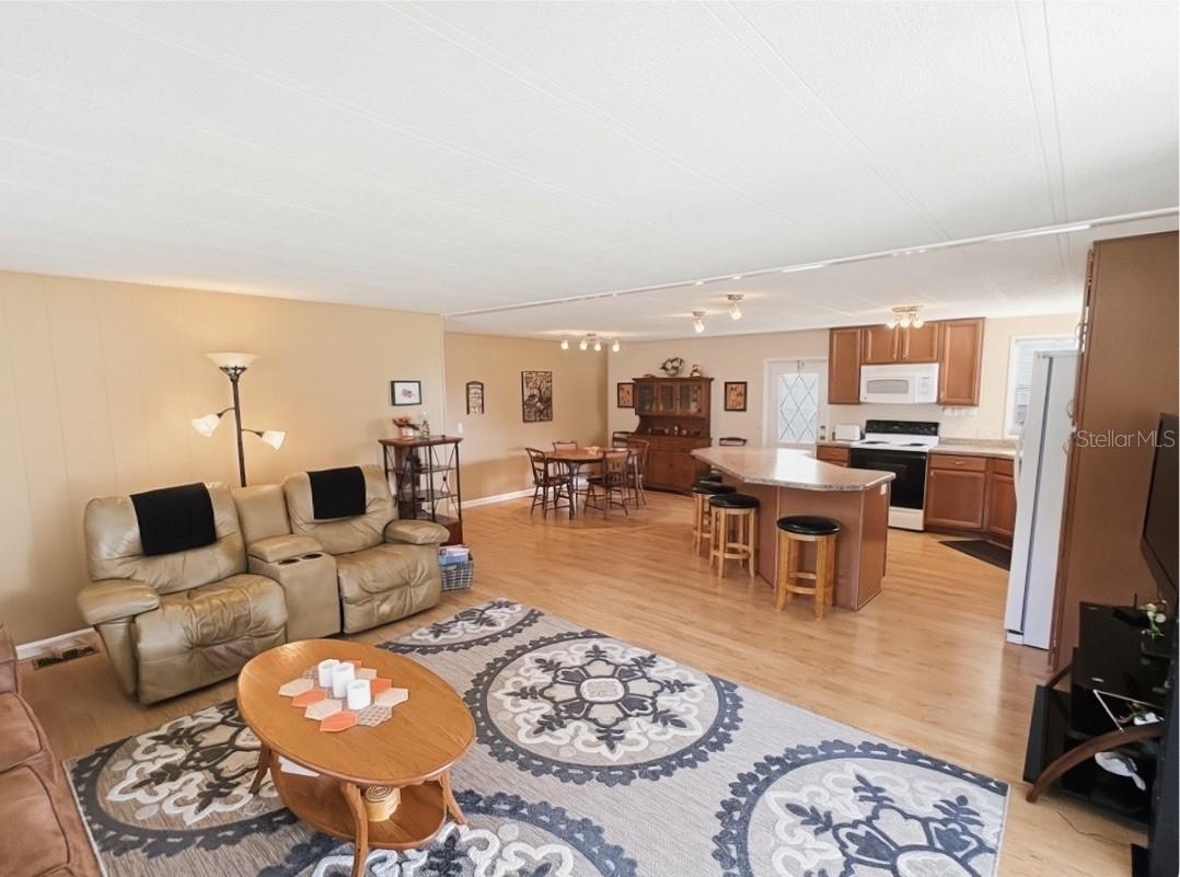 CONTINENTAL CAMPER RESORTS - Residential