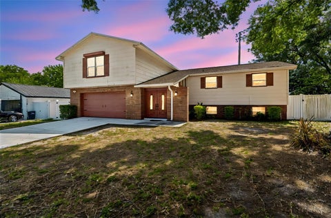 Photo of 2620 Giant Place, Seffner, FL 33584 (MLS # TB8551713)