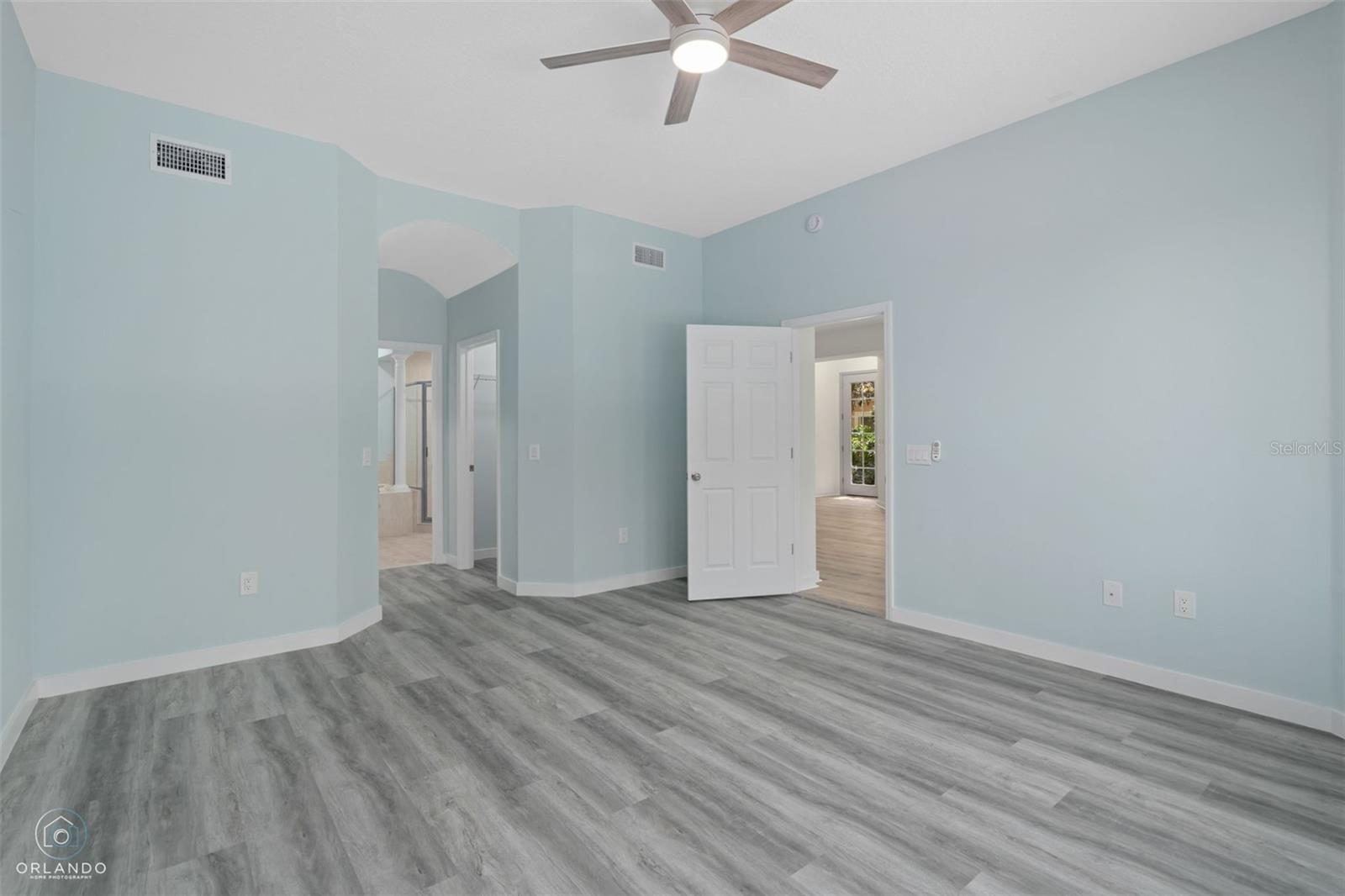 HOWEY MISSION SONOMA CONDO - Residential