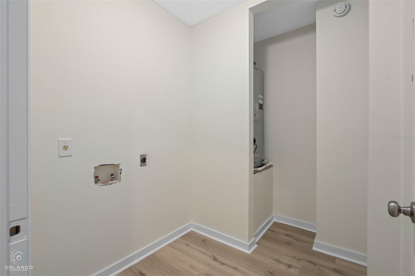 HOWEY MISSION SONOMA CONDO - Residential