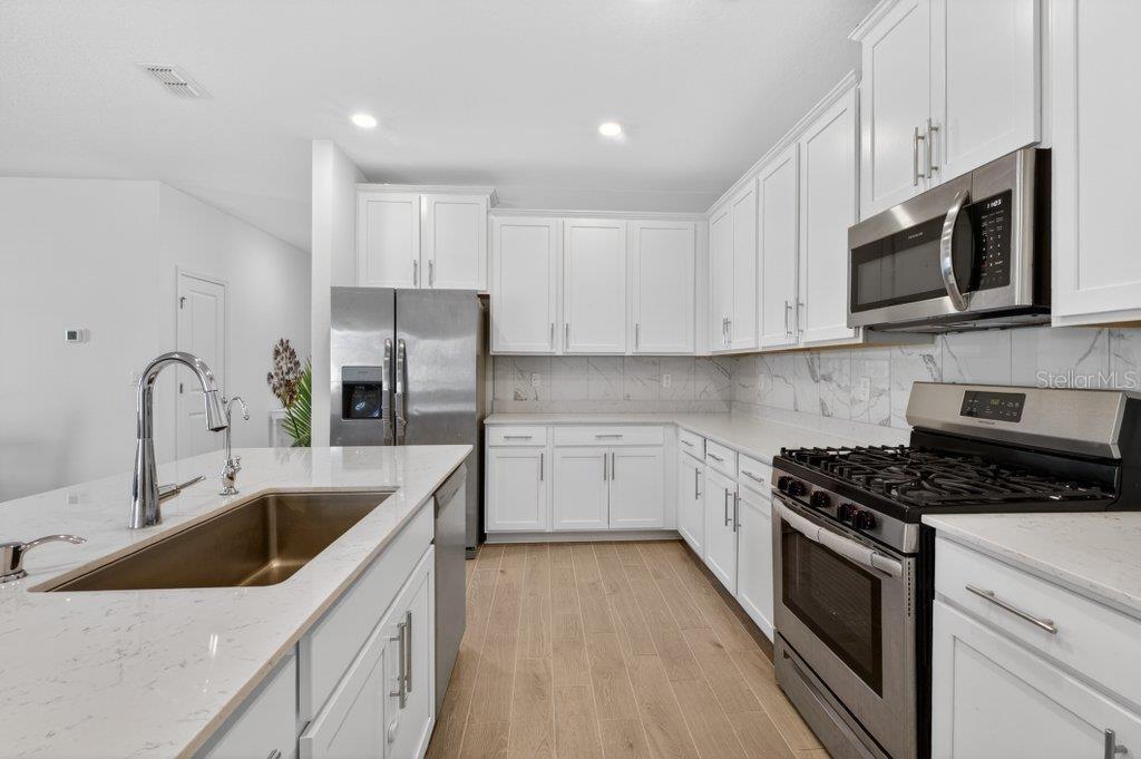 WHISPER CRK PH 11 UN B - Residential