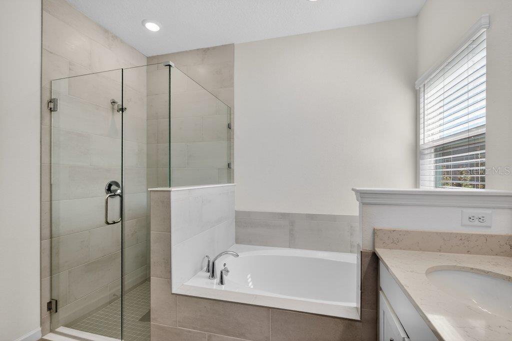 WHISPER CRK PH 11 UN B - Residential