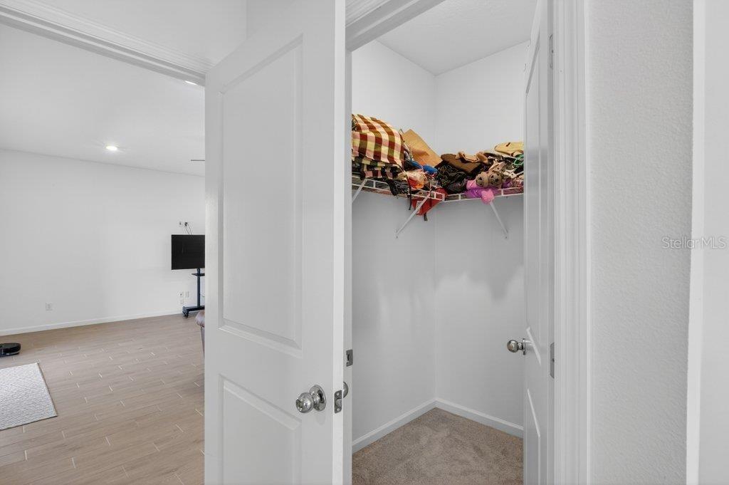 WHISPER CRK PH 11 UN B - Residential