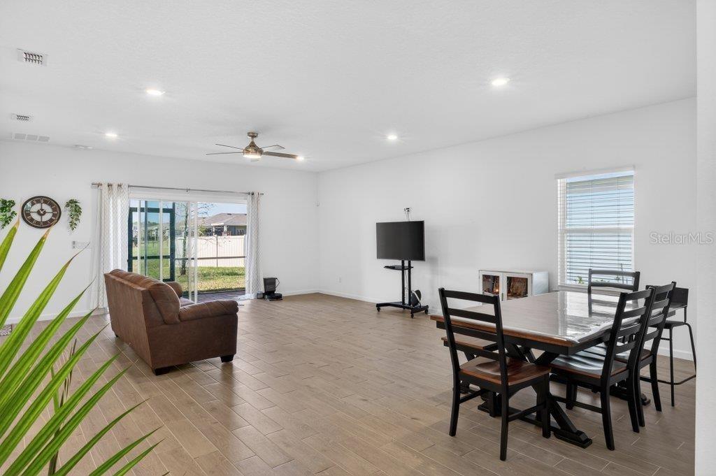 WHISPER CRK PH 11 UN B - Residential