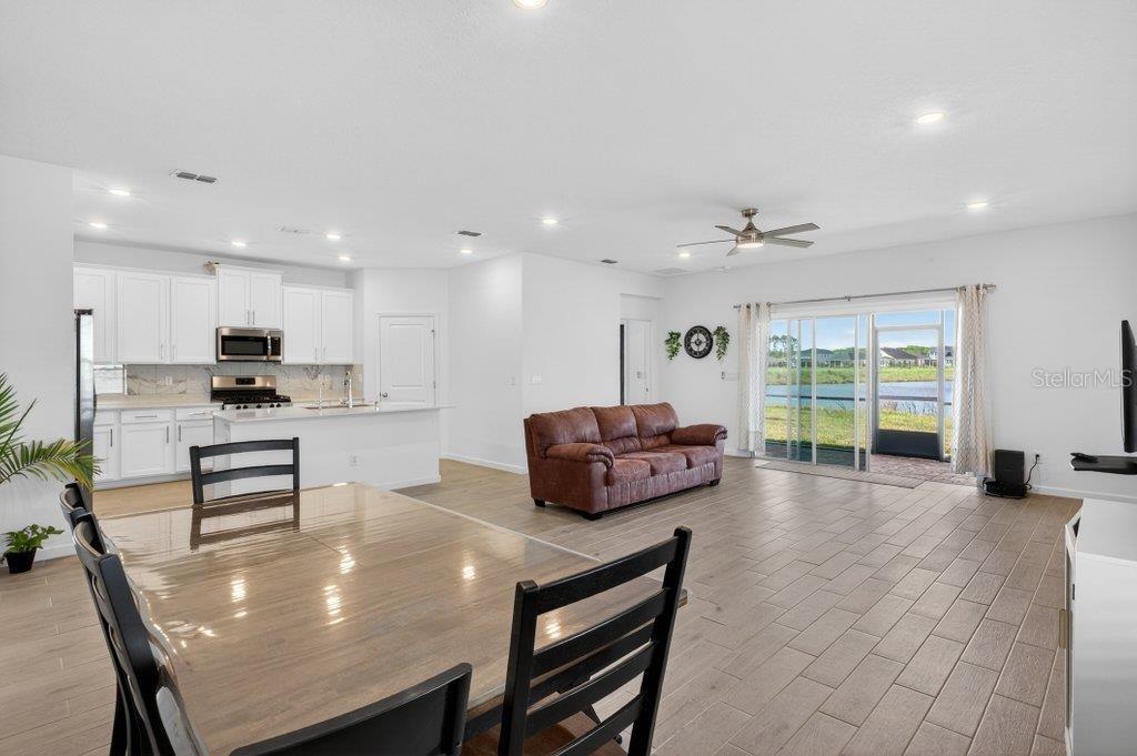 WHISPER CRK PH 11 UN B - Residential