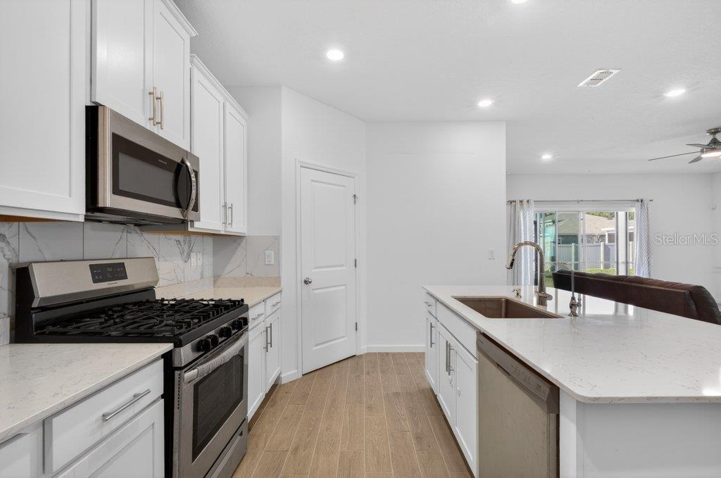 WHISPER CRK PH 11 UN B - Residential