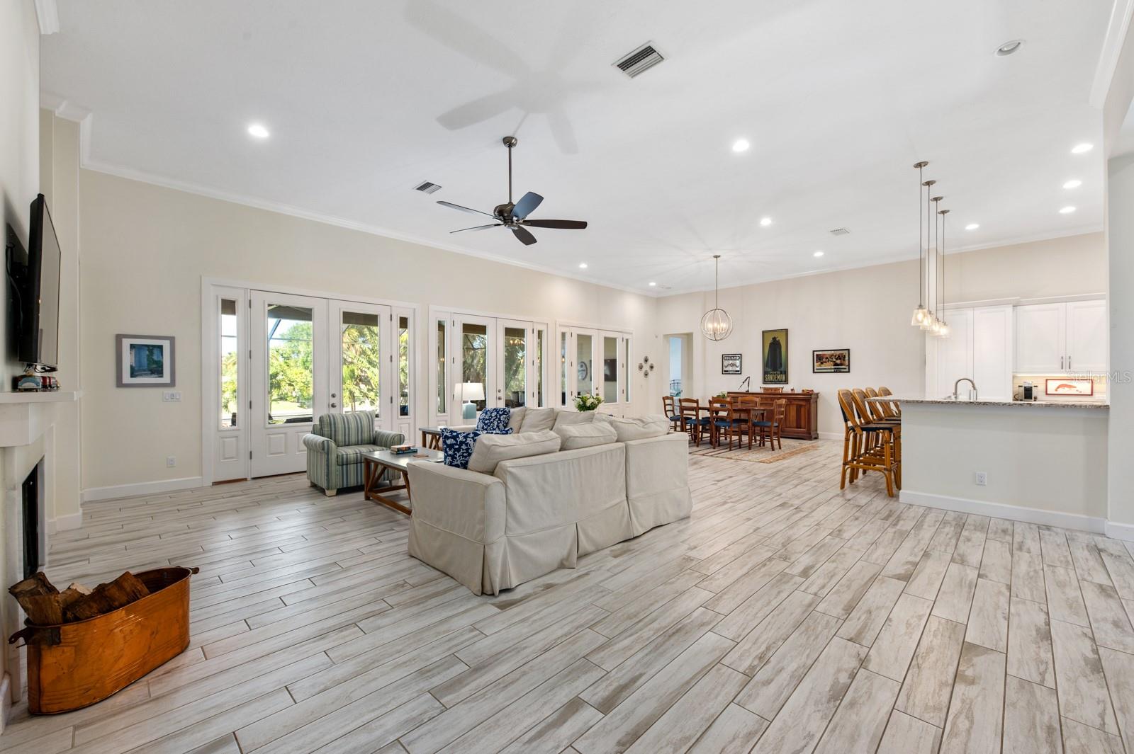 SARA SANDS - Residential