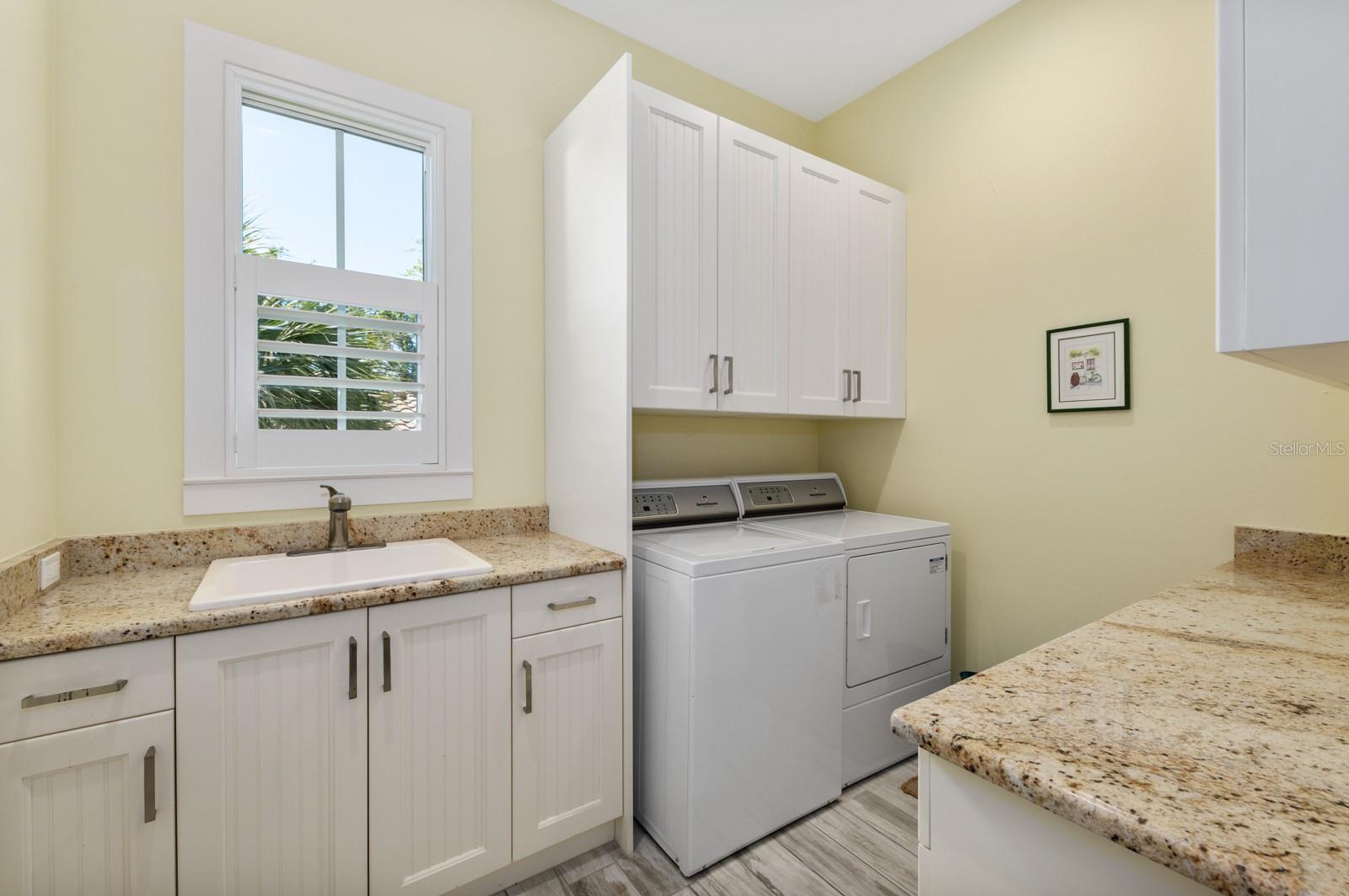 SARA SANDS - Residential