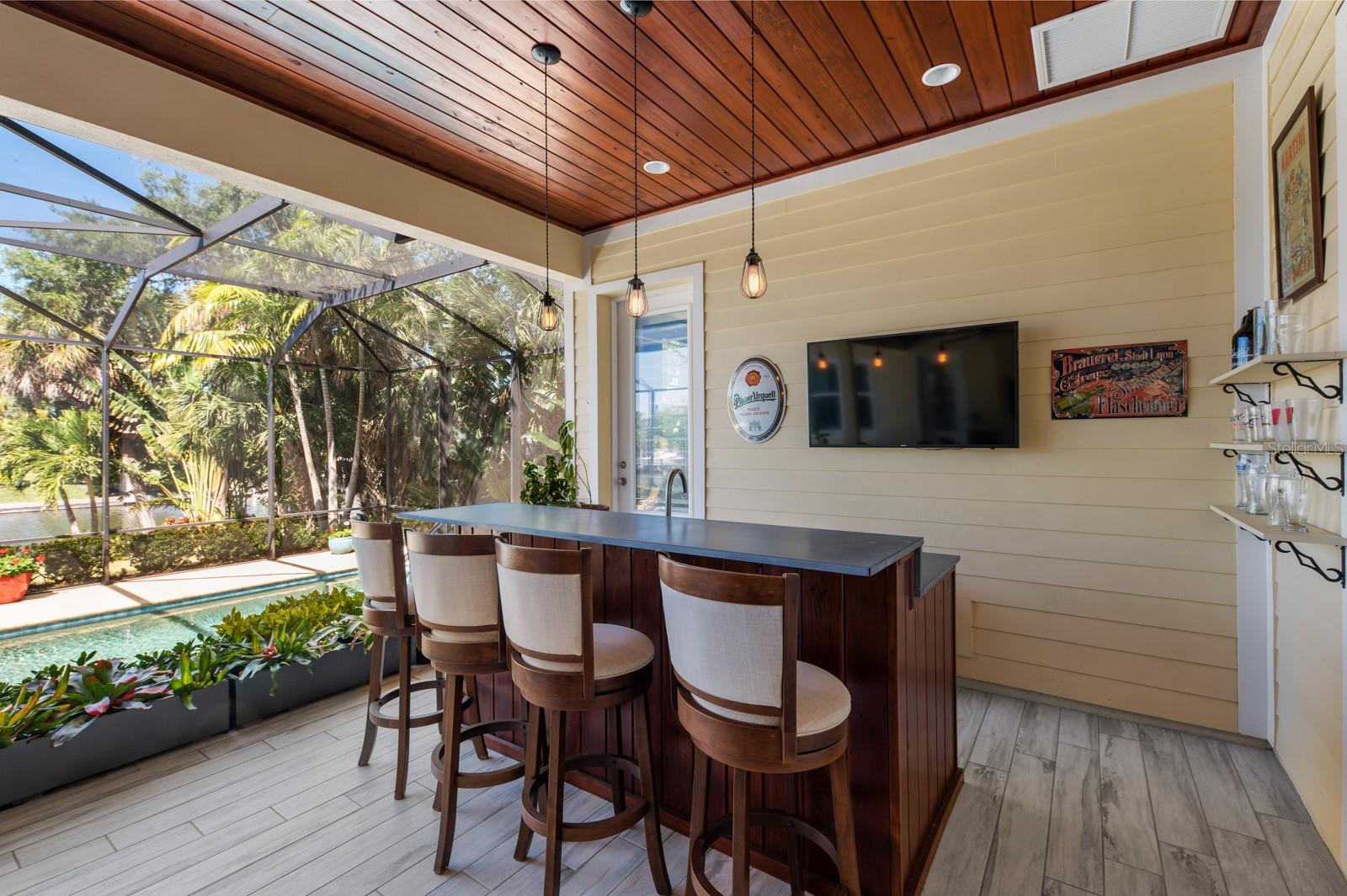 SARA SANDS - Residential