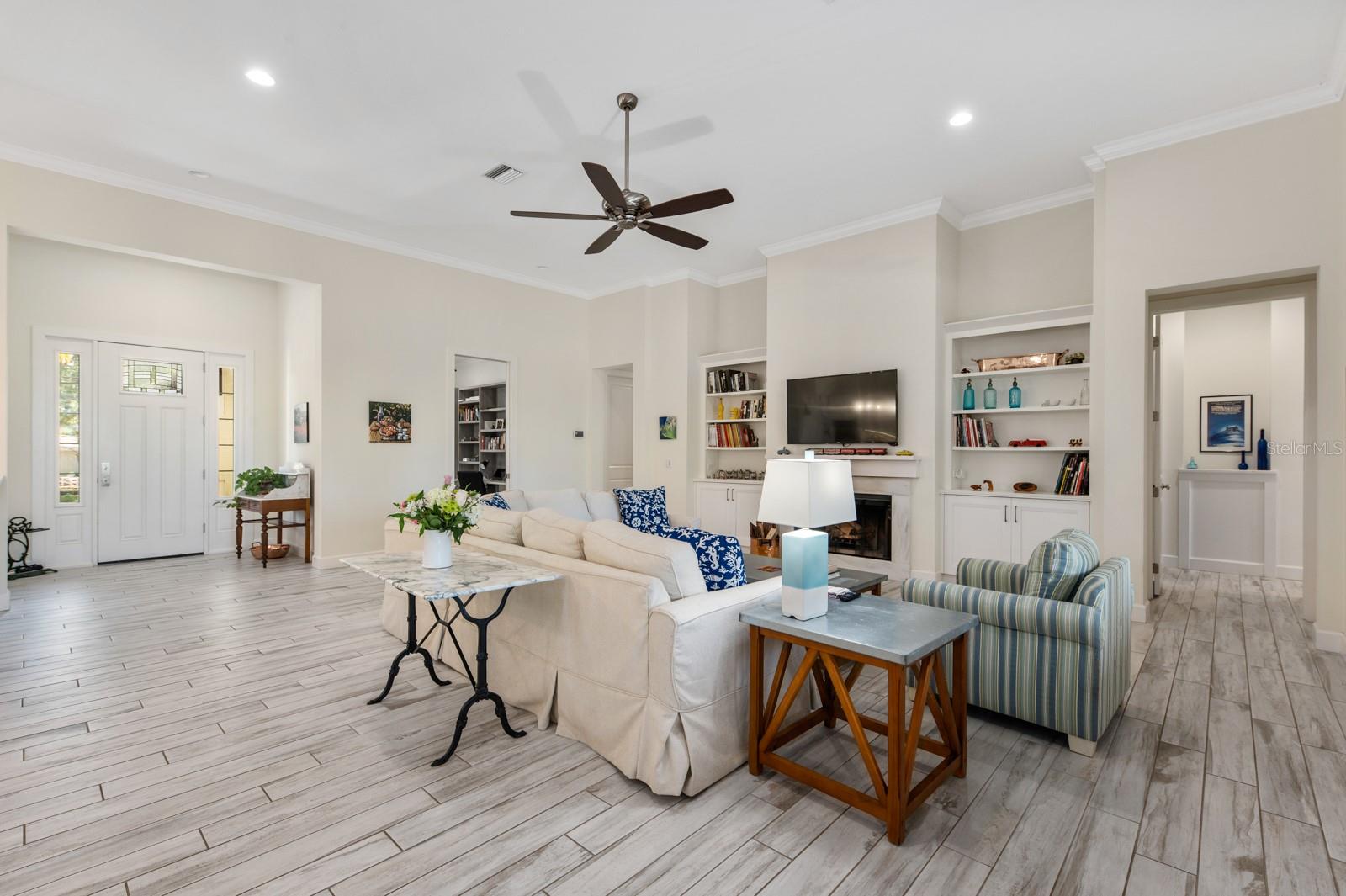 SARA SANDS - Residential