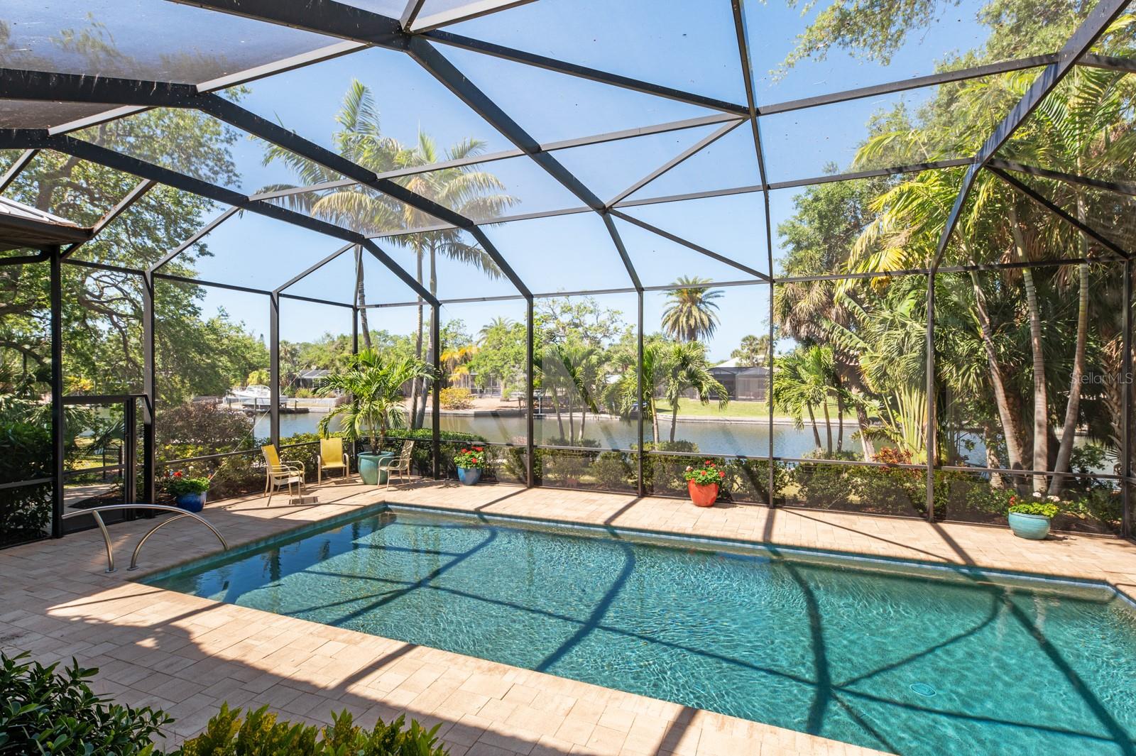 SARA SANDS - Residential