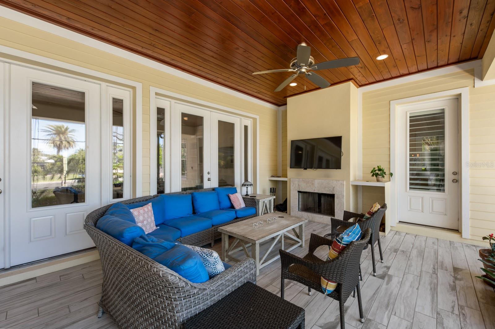 SARA SANDS - Residential