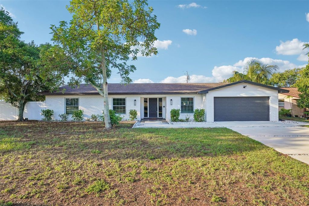Photo of 13700 86th Avenue, Seminole, FL 33776 (MLS # TB8510128)