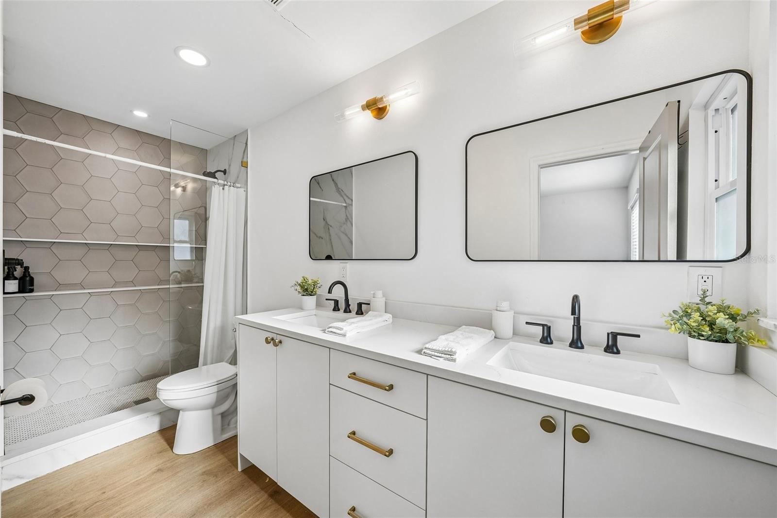ORANGE TERRACE 2ND ADD - Residential