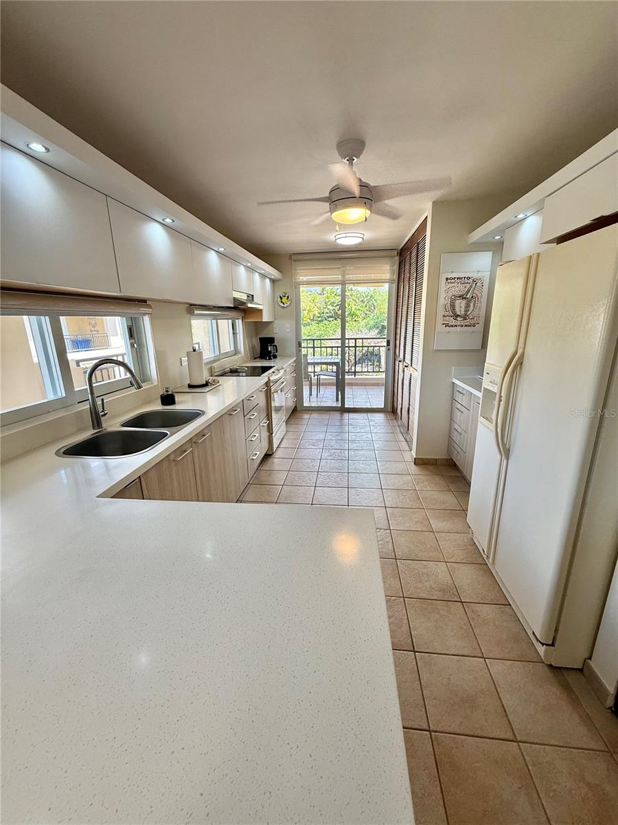 CONTINENTAL  BEACH RESORT - Residential